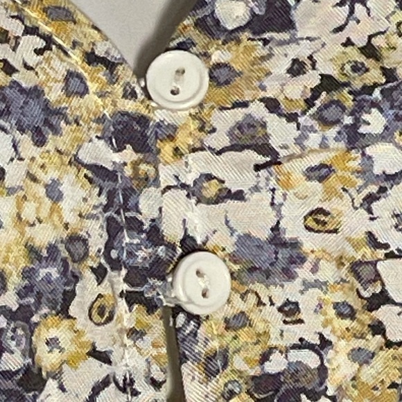 Wild fable Ditsy Floral crop top size L - Picture 2 of 5